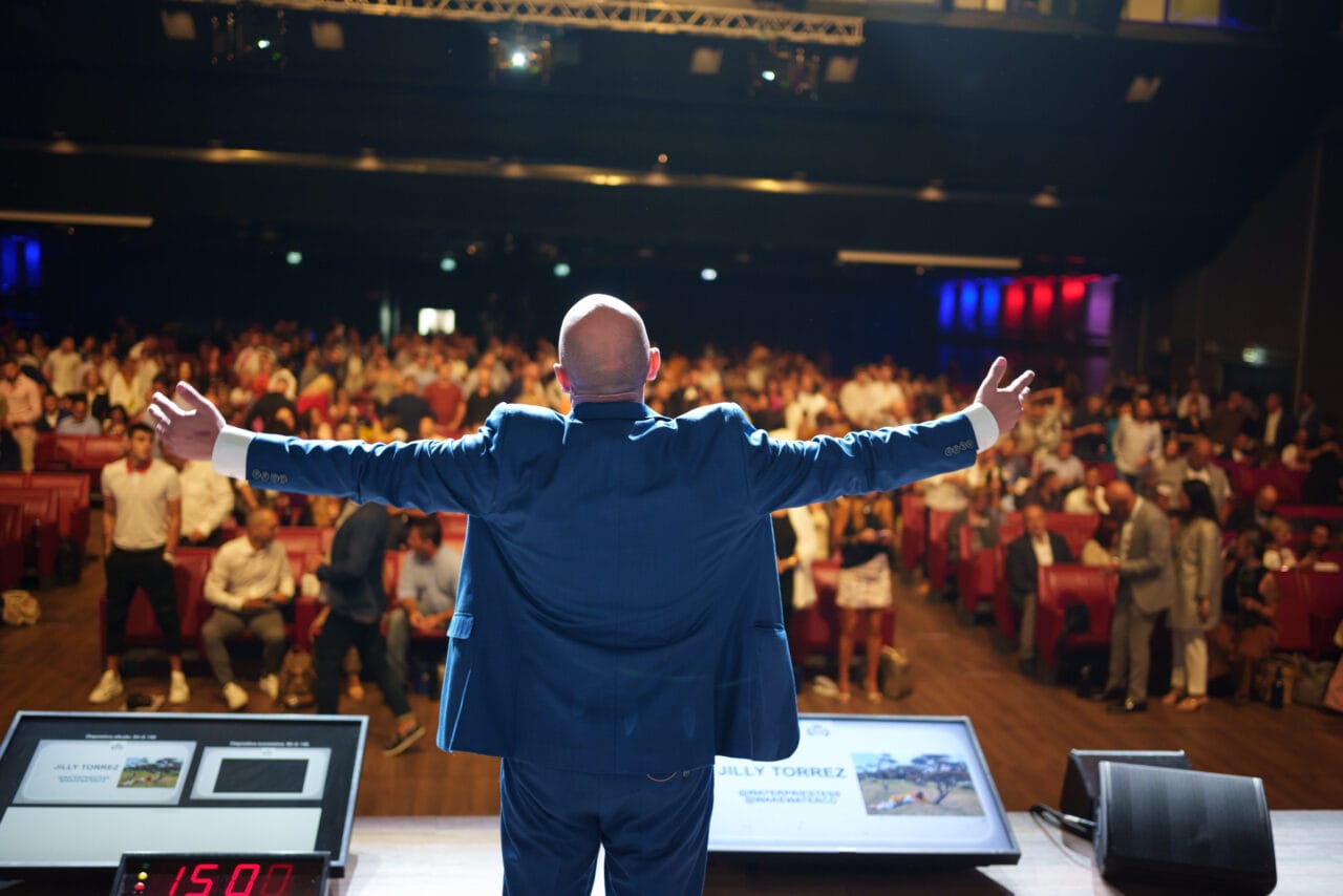 Premiazione aziendale durante convention Enagic