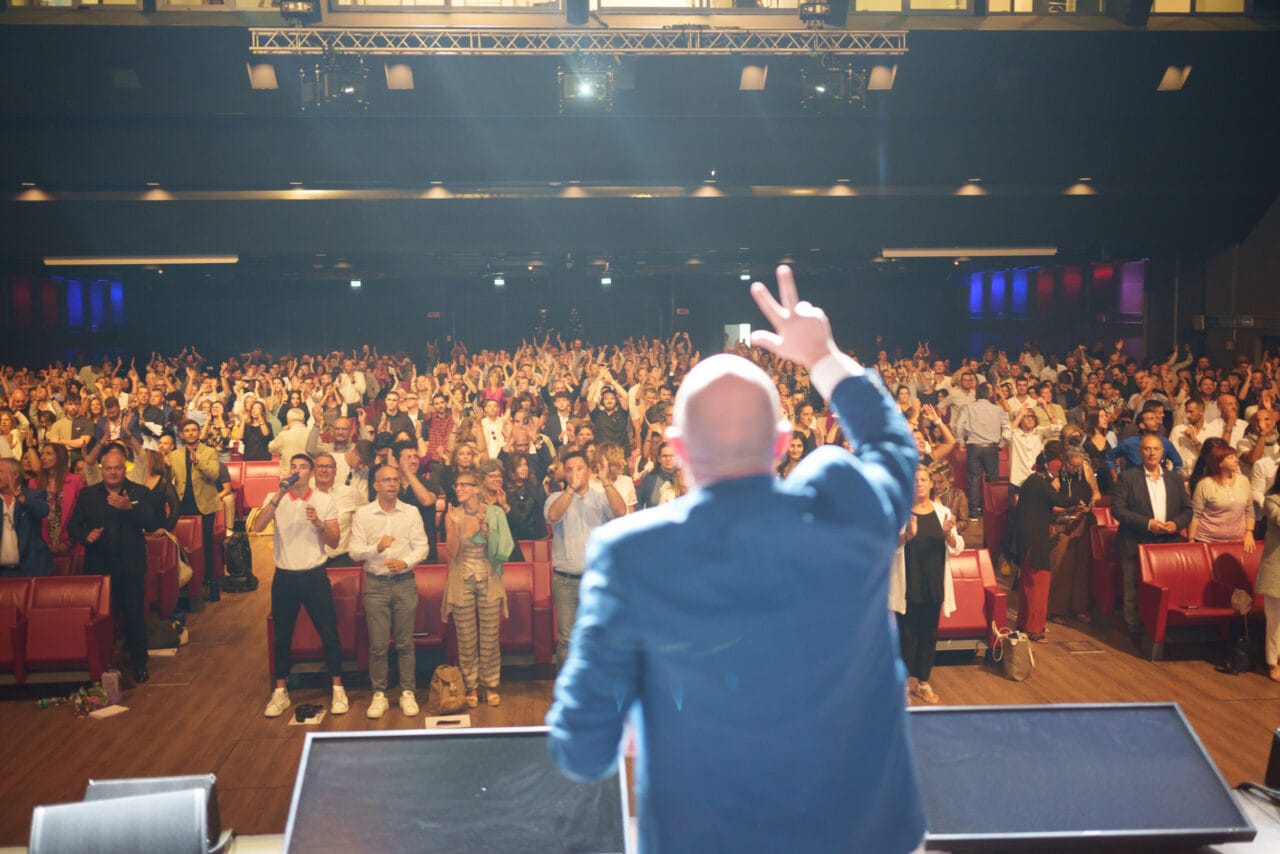 Auditorium con ospiti alla convention Enagic 2023